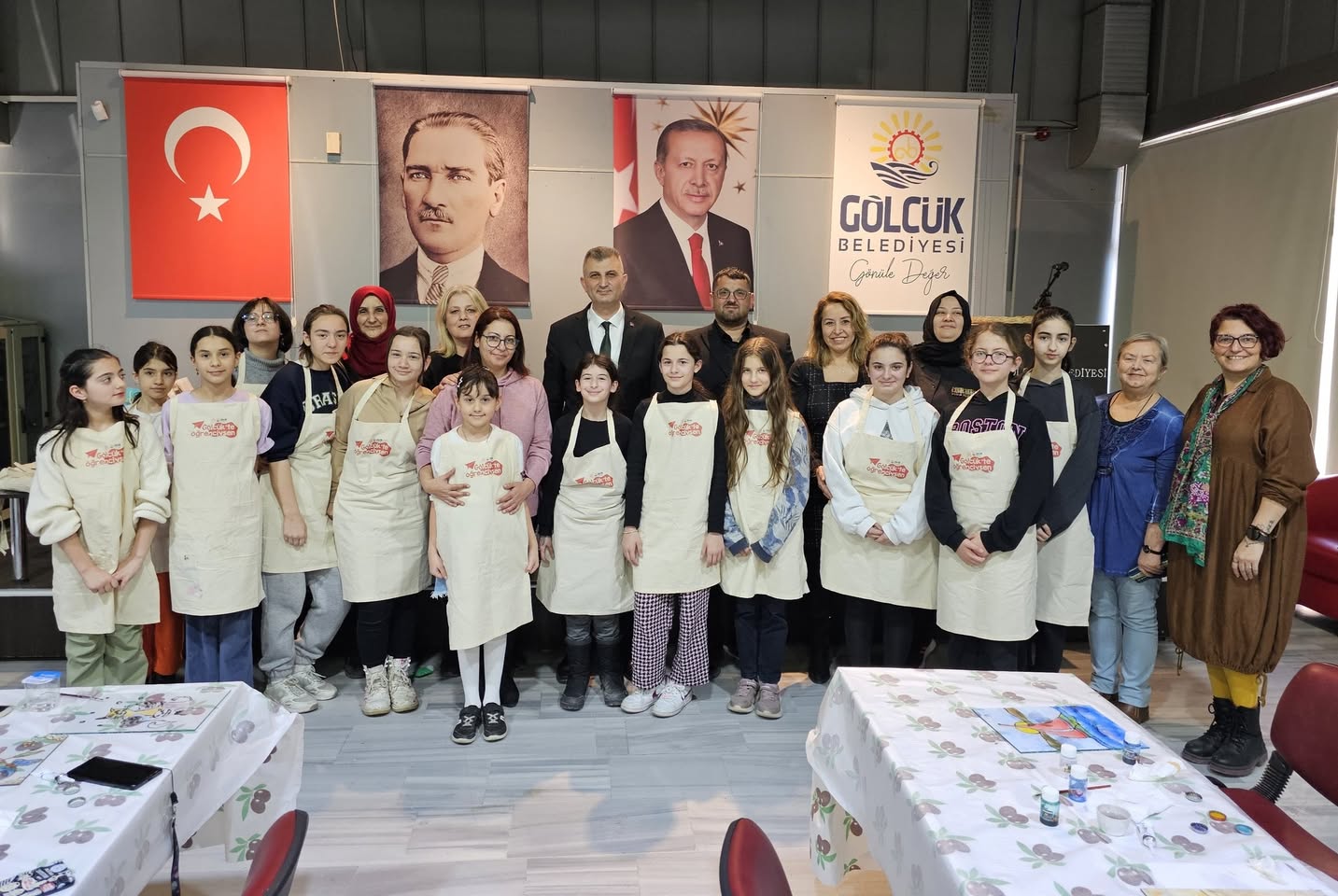 Gölcük'te Karne Tatilini Sanatla Geçiren Öğrenciler Yeteneklerini Sergiledi