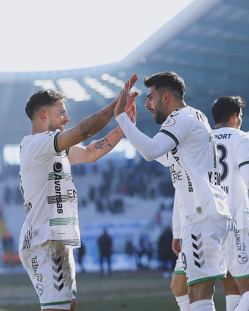 Kocaelispor - Erzurumspor Maçından İlk Yarı Heyecanı