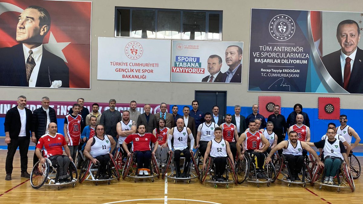 Vali İlhami Aktaş, Tekerlekli Sandalye Basketbol Ligi Maçını İzledi