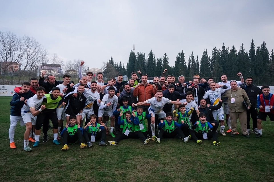 Belediye Derincespor, Menemen FK'yı 3-2 Mağlup Etti