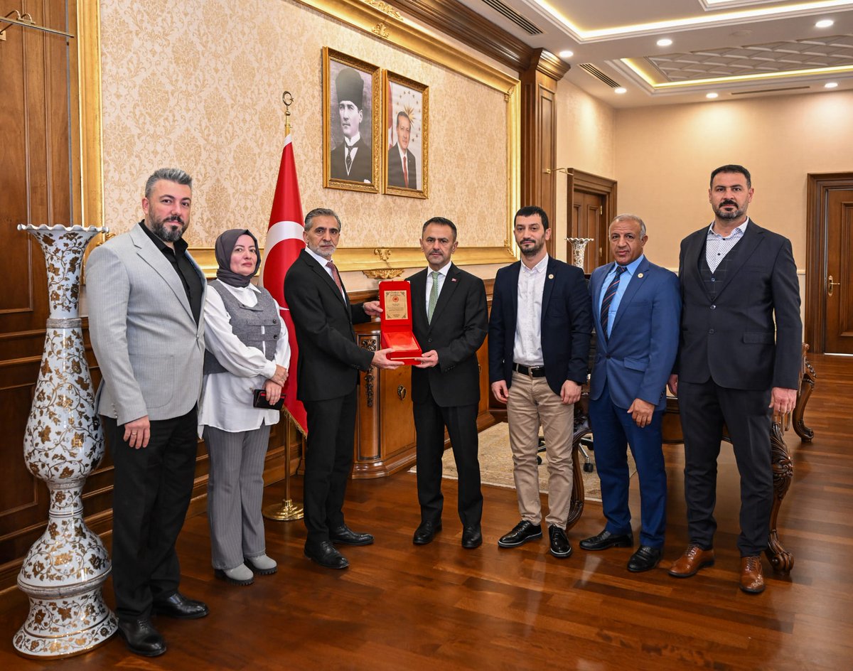 Şehit Gazi Kamu Sen Genel Başkanı Yaşar Hüseyinoğlu, Kocaeli Valisi İlhami Aktaş'ı Ziyaret Etti