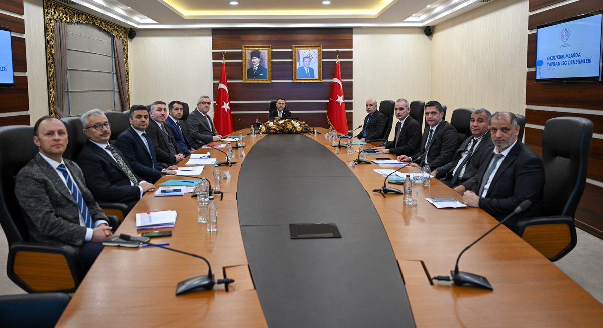 Vali İlhami Aktaş, Kocaeli İl Müdürleriyle Toplantıda Bir Araya Geldi