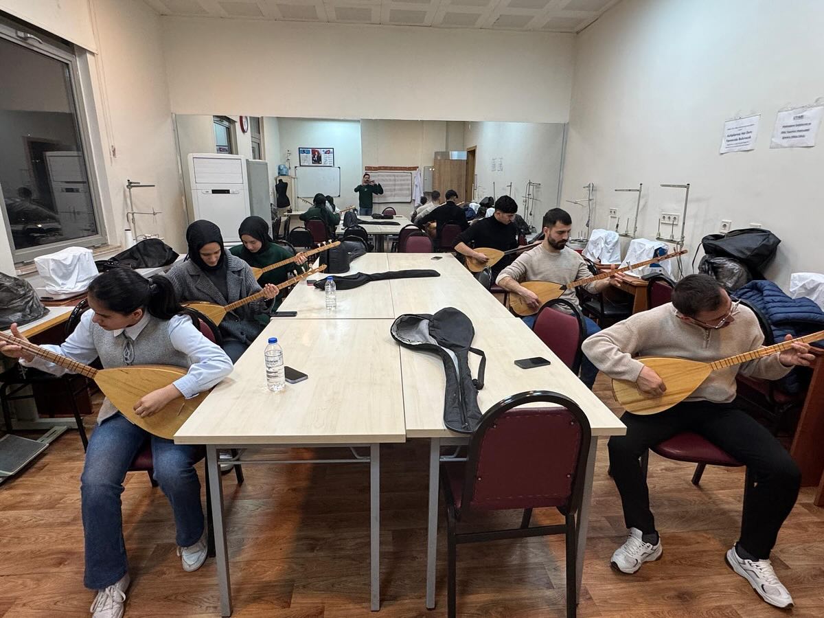 Dilovası Belediyesi'nde Sanat Kursları Kapılarını Açıyor