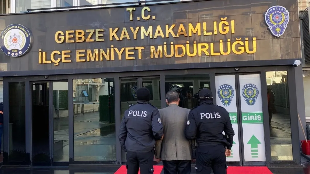 Kocaeli'de Banka Kartı Dolandırıcısı Yakalandı