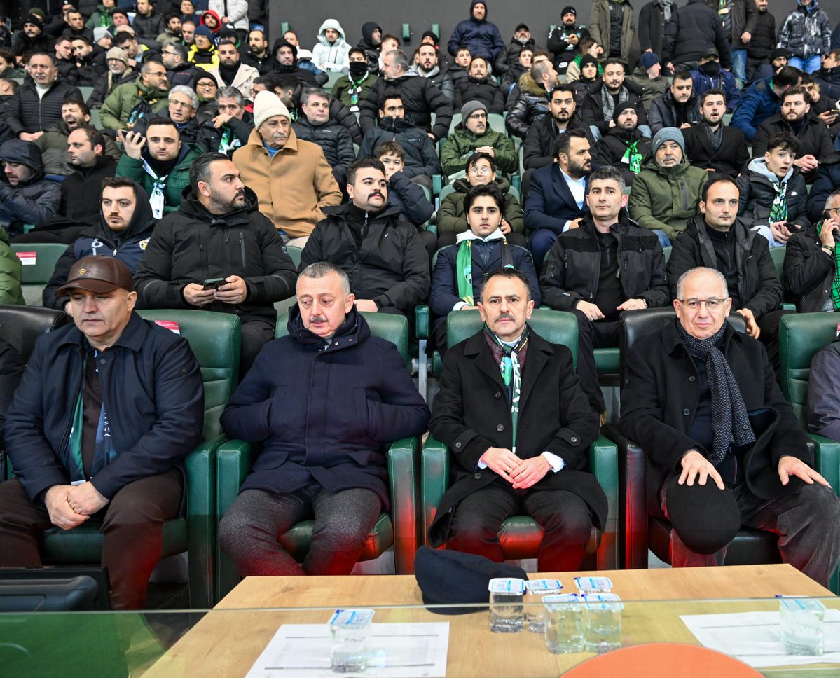 Vali Aktaş Kocaelispor - Amed Karşılaşmasını İzledi