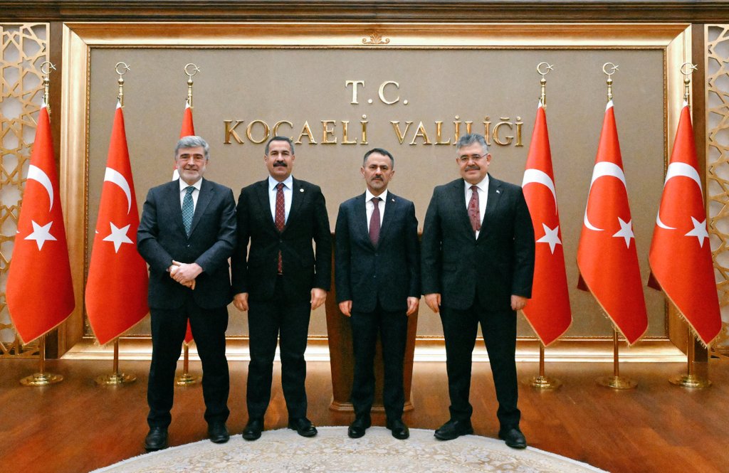 AK Parti Kocaeli Milletvekilleri Kocaeli Valisi İlhami Aktaş'ı Ziyaret Etti