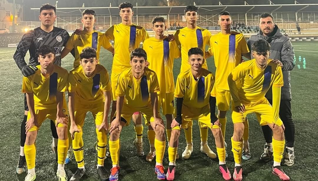 Futbol Sahaları Şiddetin Pençesinde: Gençler Kırmızı Kartla Oyun Dışı