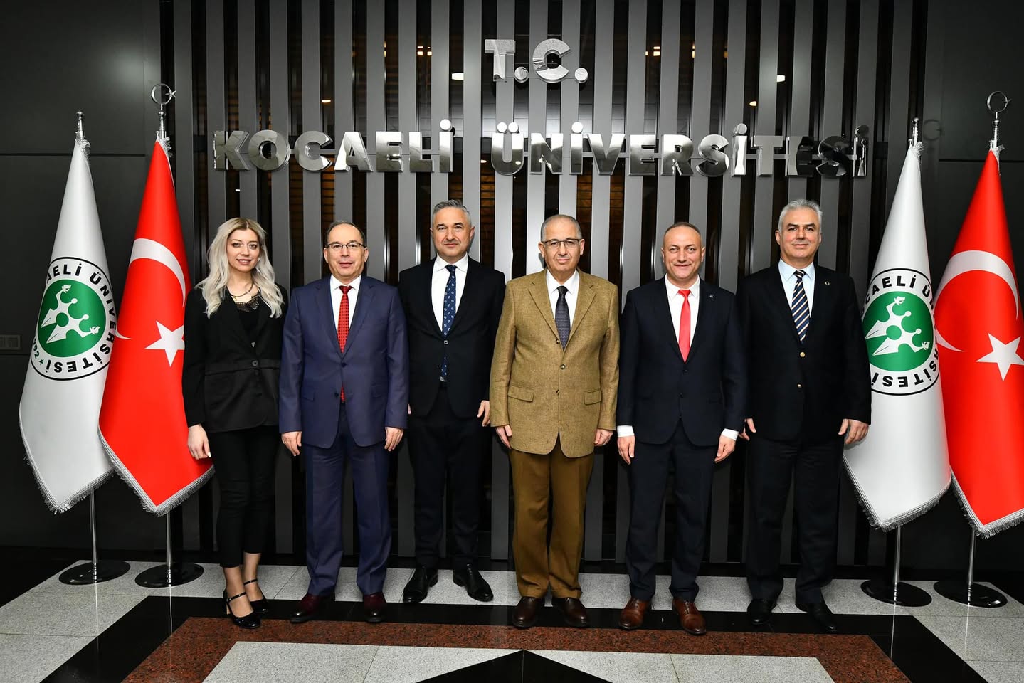 Kocaeli Üniversitesi ve Amerikan Life arasında Eğitimde İş Birliği Anlaşması