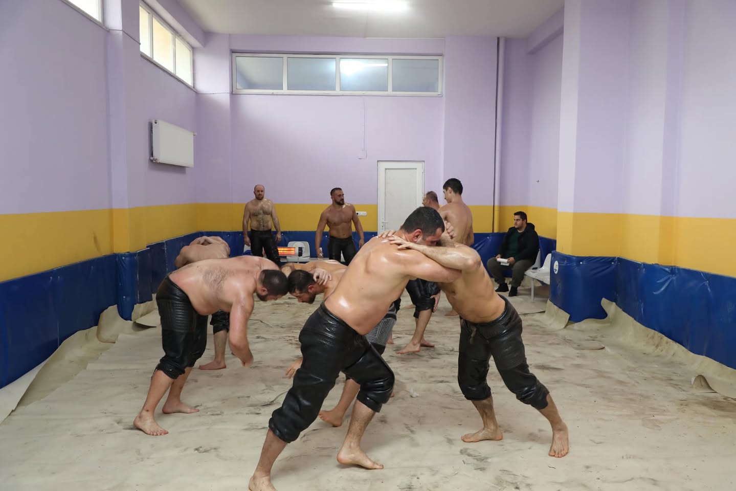 Karamürsel Belediyesi'nde Yağlı Güreş Sezonu Başladı