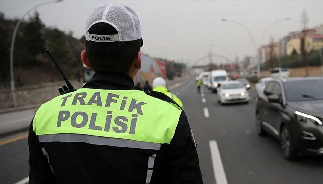 Kocaeli'nin Kartepe İlçesinde Drift Yapan Sürücüye Ağır Ceza