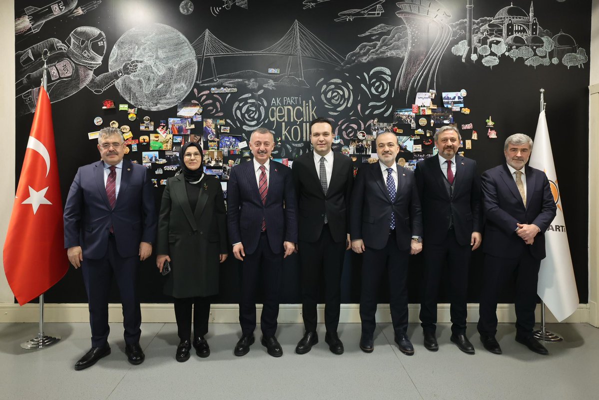 AK Parti Gençlik Kolları Başkanı Yusuf İbiş'e Başarılar Dileyerek Görevinde Yalnız Bırakmadılar