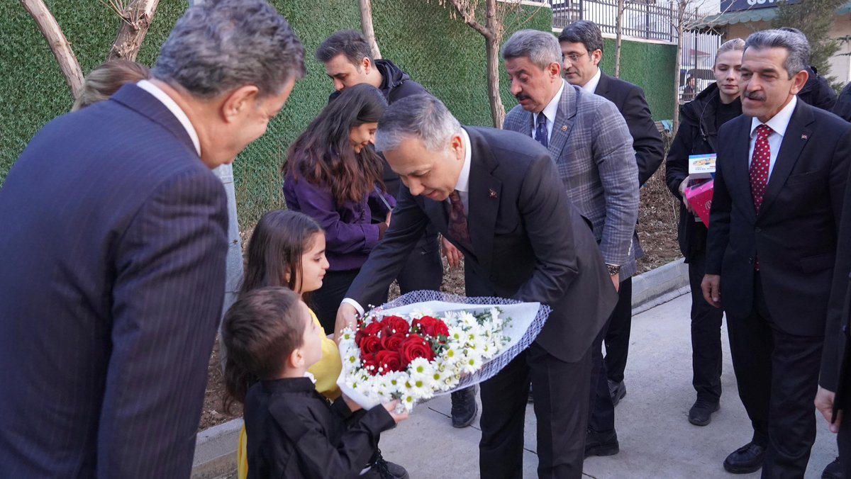 Şırnak Belediyesi'ne Ziyaret: Şehrin Geleceğine Katkılar Ele Alındı