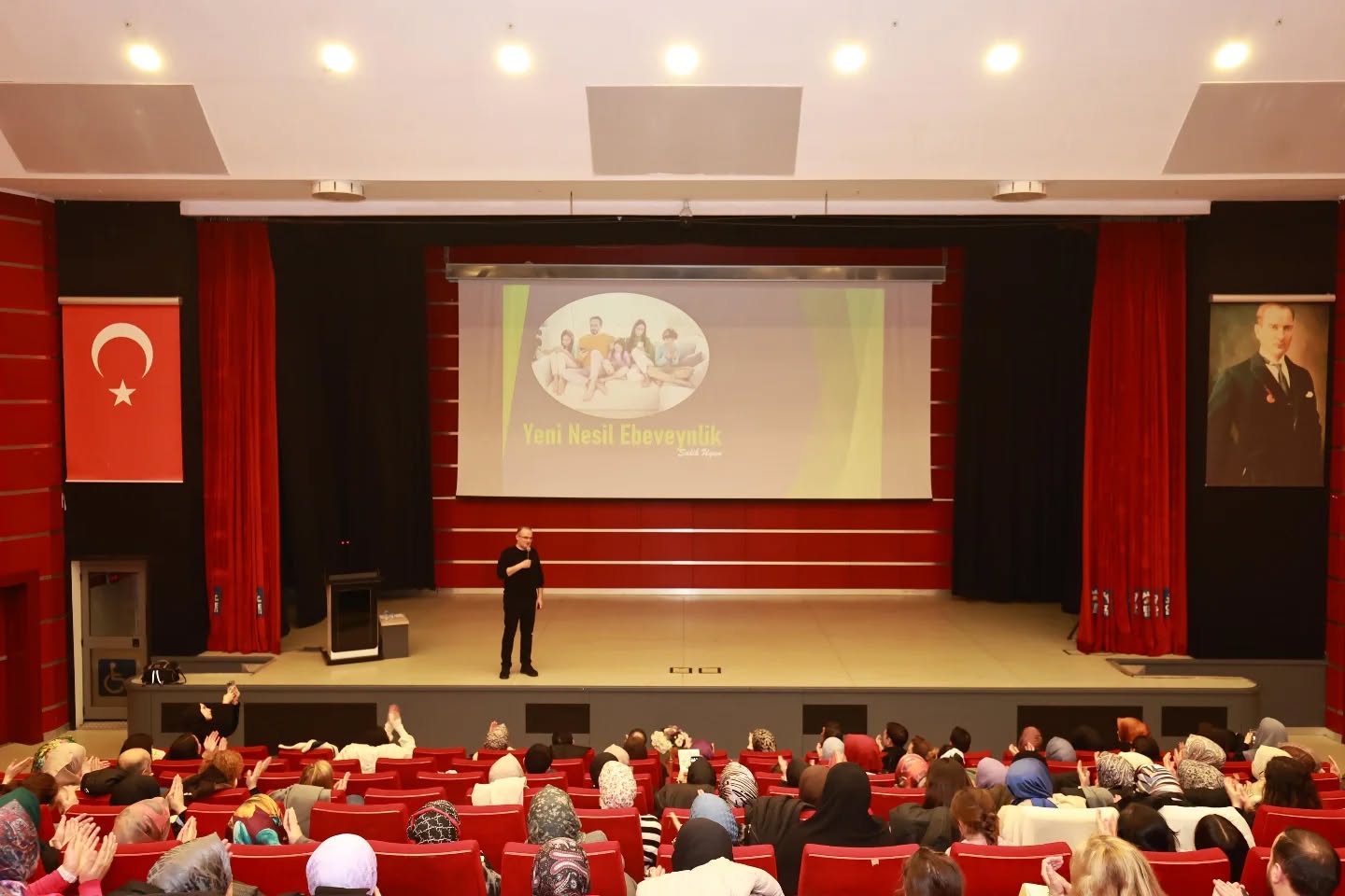 Eğitimci Yazar Salih Uyan, Yeni Nesil Ebeveynliği Masaya Yatırdı