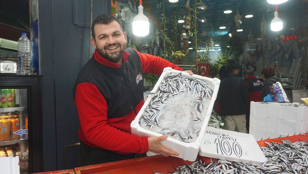 Edirne'de Hamsi Fiyatları Düşünce Tezgahlar Şenlendi