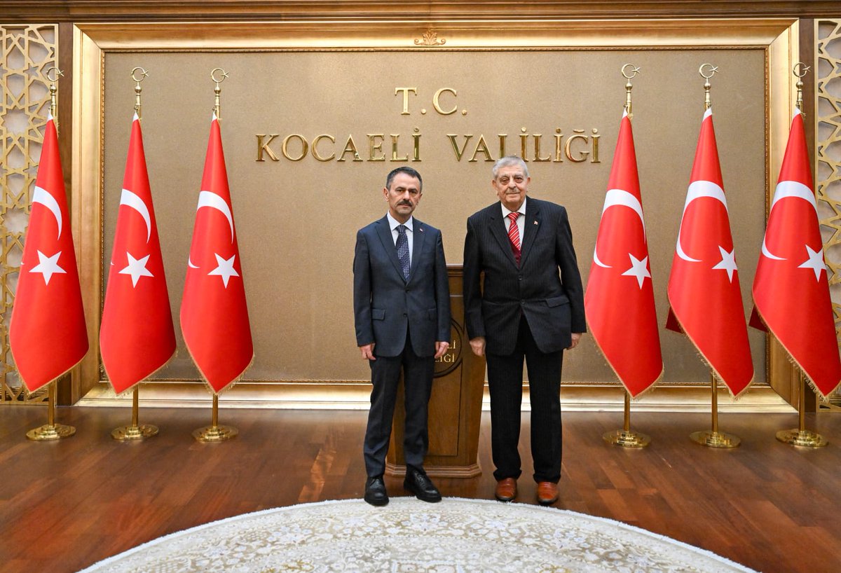 Kocaeli Eski İl Genel Meclisi Başkanı Ali Ayaz, Vali İlhami Aktaş'ı Ziyaret Etti