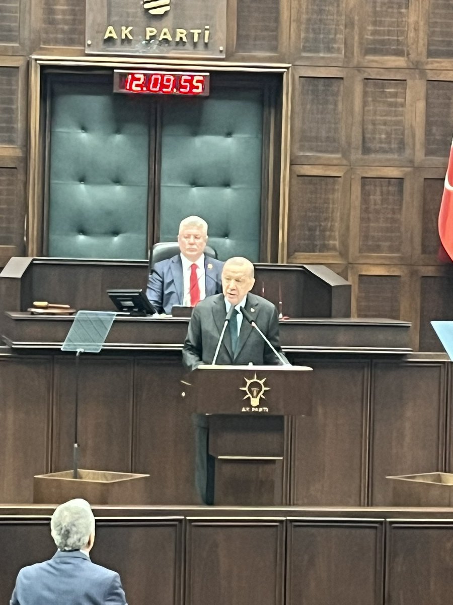 Vekiller Cumhurbaşkanı Erdoğan'ın Grup Hitabını Dinledi