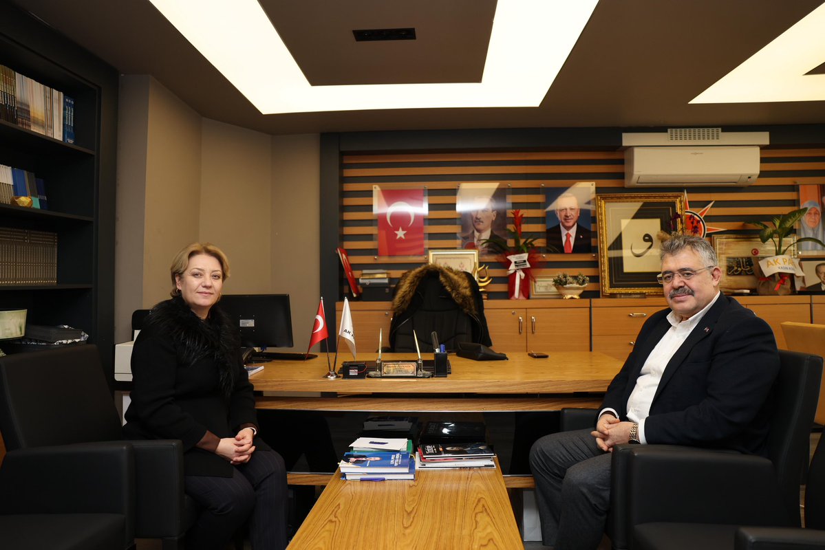 AK Parti Kocaeli Kadın Kolları Başkanlığına Yasemin Özdemir Yeniden Seçildi