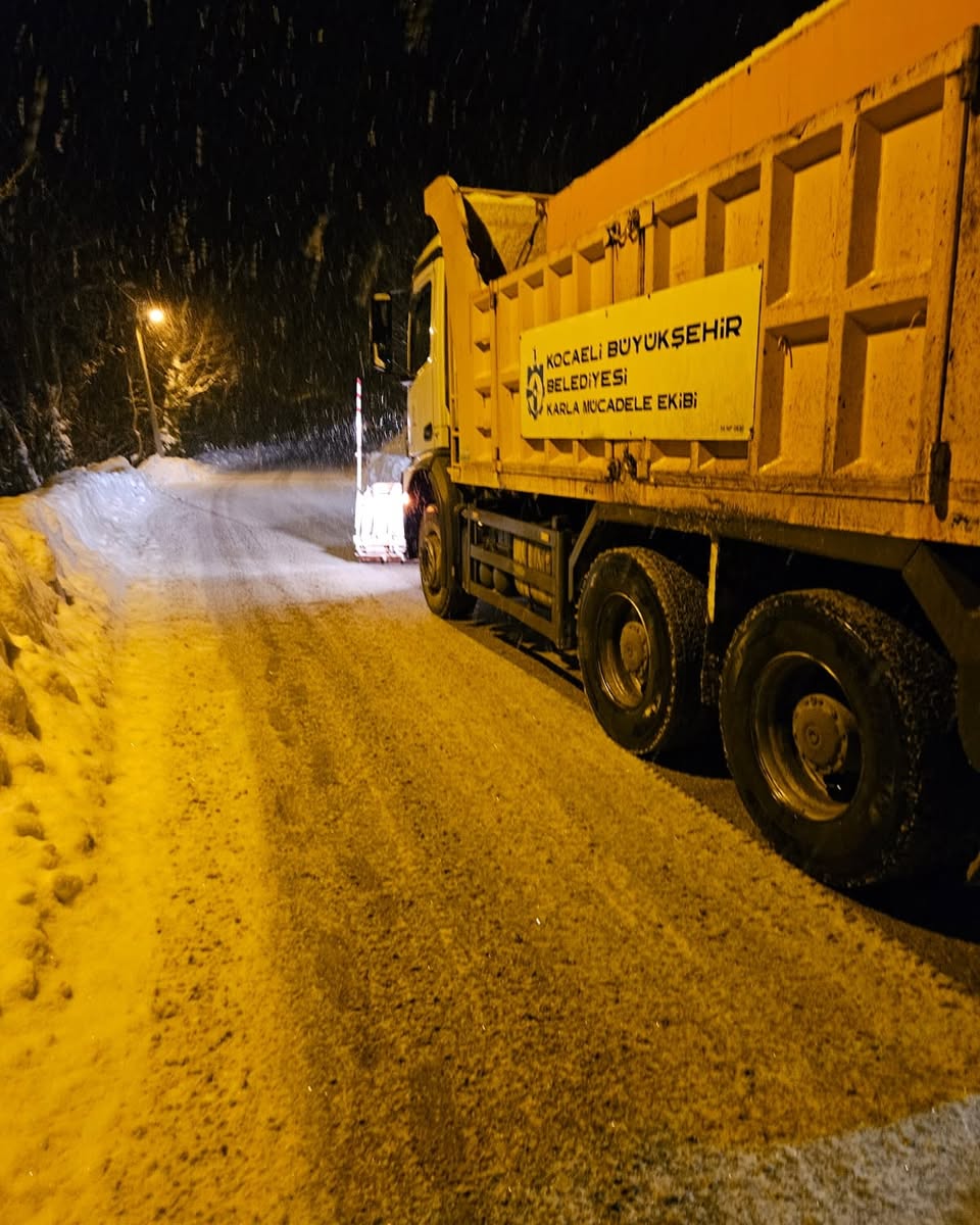Kocaeli’de Kesintisiz Yol Bakım Çalışmaları Sürüyor