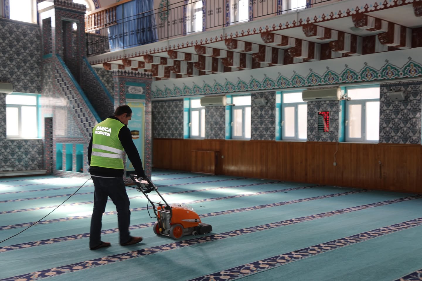Darıca Belediyesi Ramazan Ayına Hazırlanıyor: İbadethaneler Temizleniyor