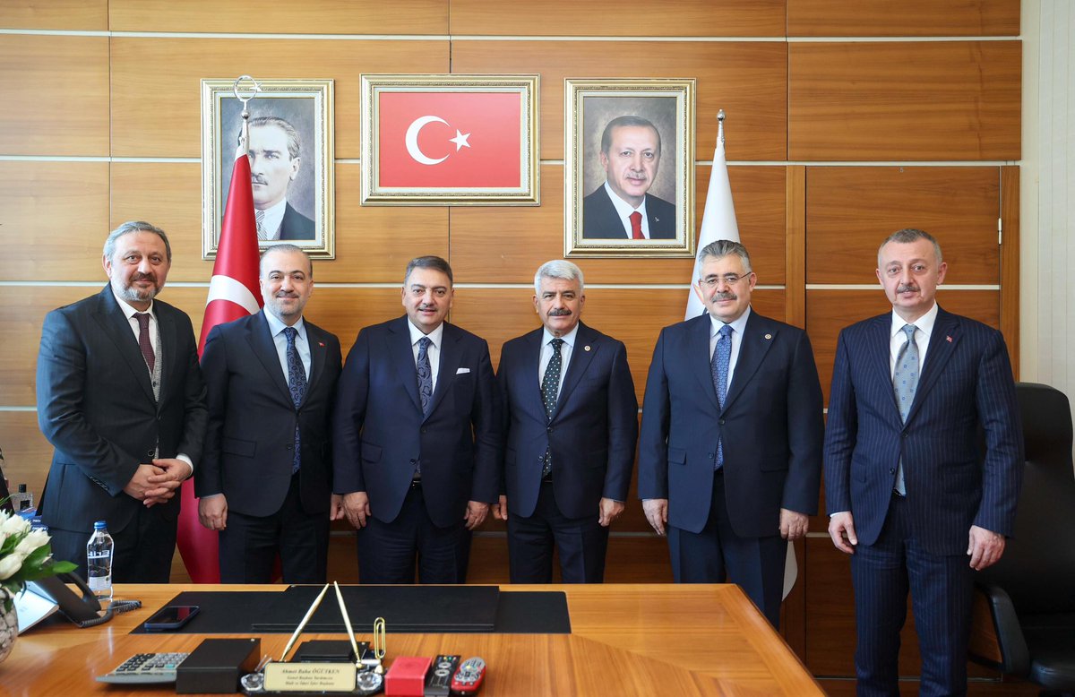 Ahmet Baha Öğütken'e Kocaeli Heyetinden Hayırlı Olsun Ziyareti