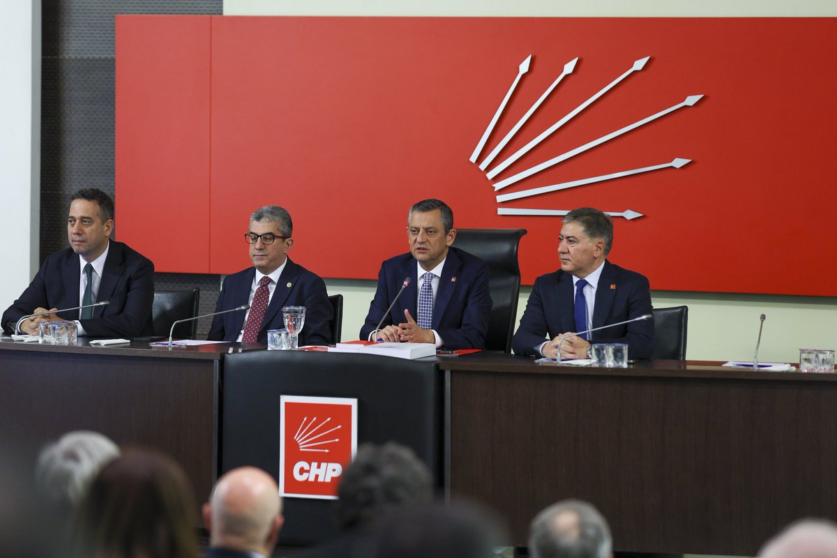 CHP'de Kritik Toplantı: Başkanlık Seçimi İçin Hazırlıklar