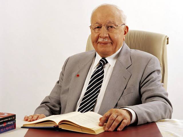 Necmettin Erbakan: Milli Görüş Hareketinin Lideri Anılıyor